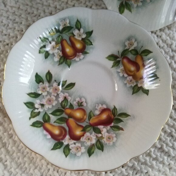 Royal Albert Orchard Series, Harvest Pear Bone China Cup & Saucer, England - Picture 3 of 5